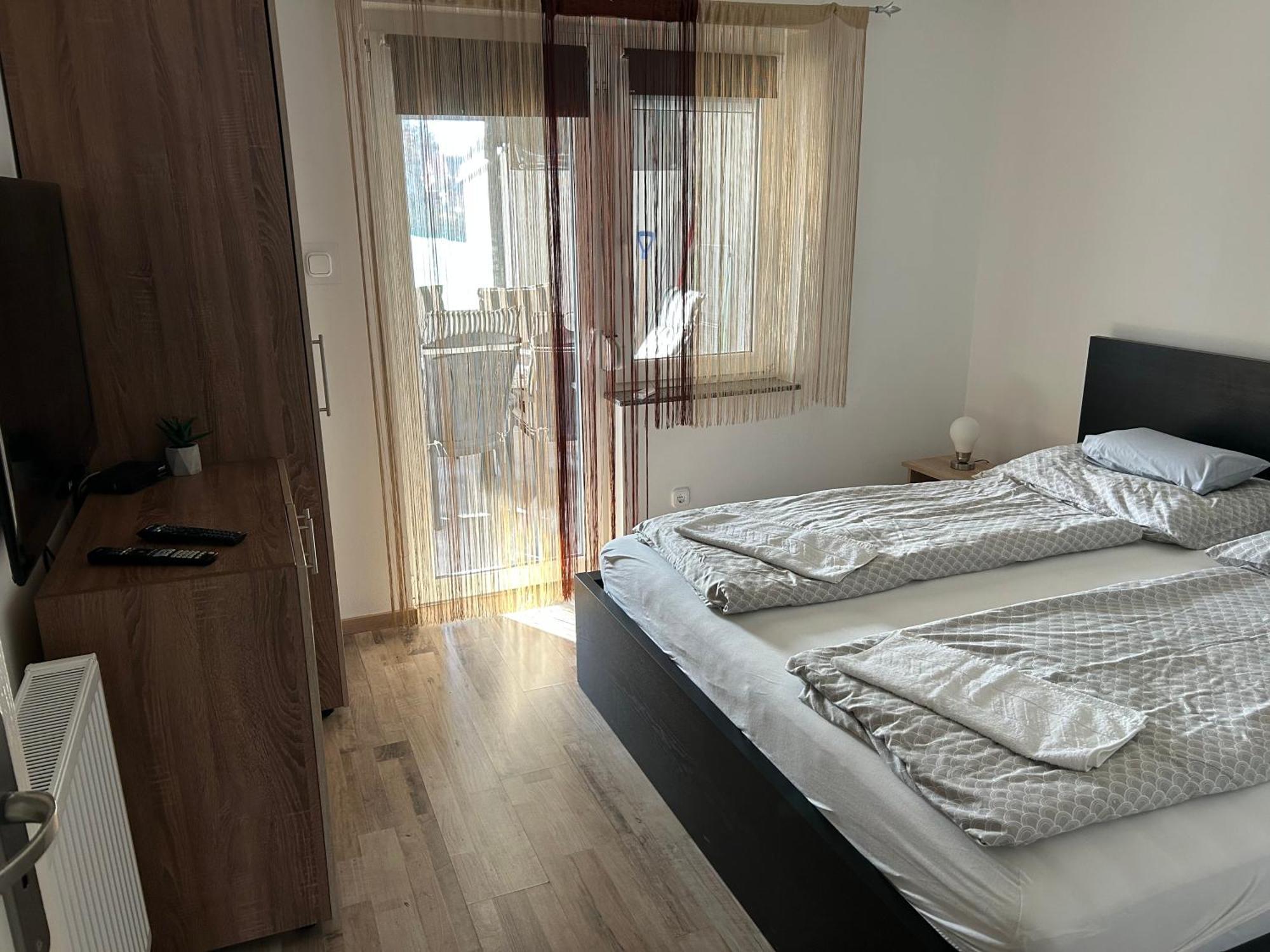 Komo Apartment Bük Esterno foto
